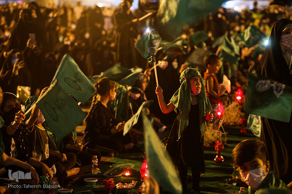 بزرگ‌ترین سفره نذری «حضرت رقیه (س)» در میدان امام حسین(ع)