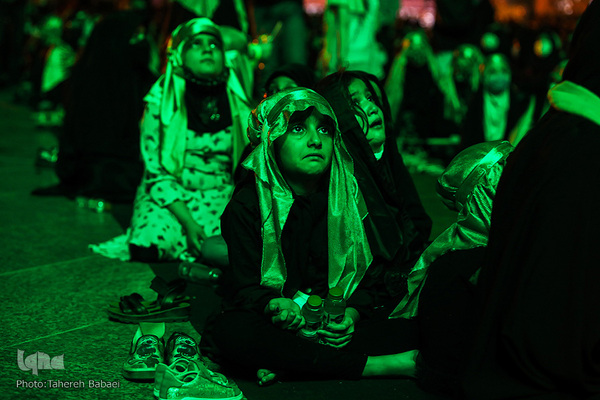 بزرگ‌ترین سفره نذری «حضرت رقیه (س)» در میدان امام حسین(ع)