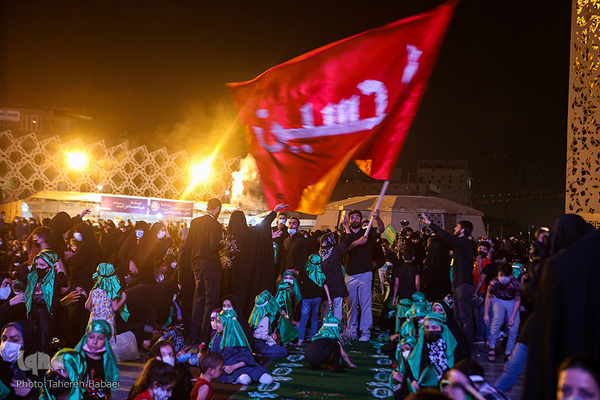 بزرگ‌ترین سفره نذری «حضرت رقیه (س)» در میدان امام حسین(ع)