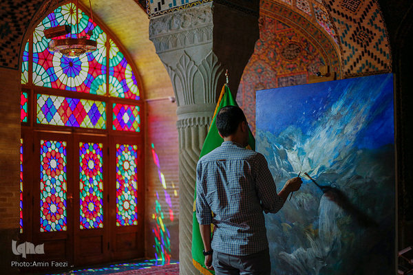 هنر نقاشی حسن روح الامین در مسجد نصیر الملک شیراز