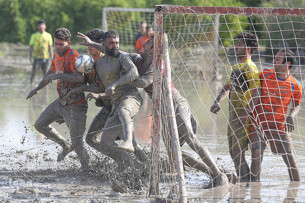 مسابقات فوتسال شیرازی در روستای «درب قلعه» شهرستان استهبان فارس