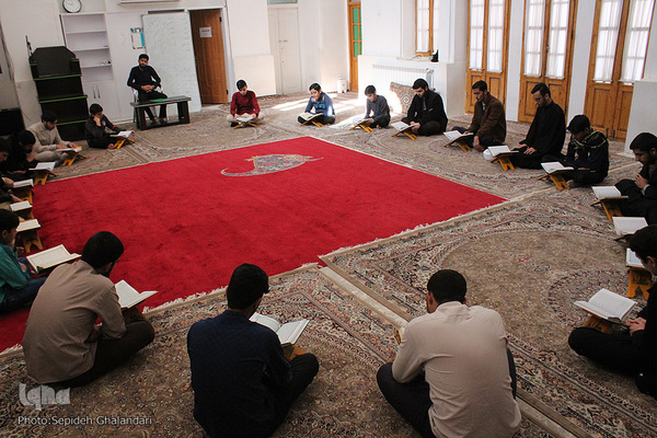 مدرسه شوکتیه بیرجند، محل آموزش و تربیت حافظان قرآن مجید 