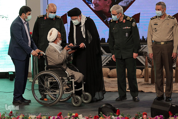 مراسم تجلیل و تکریم از یک میلیون پیشکسوت دفاع مقدس با حضور حجت الاسلام و المسلمین سیدابراهیم رئیسی، رییس جمهور