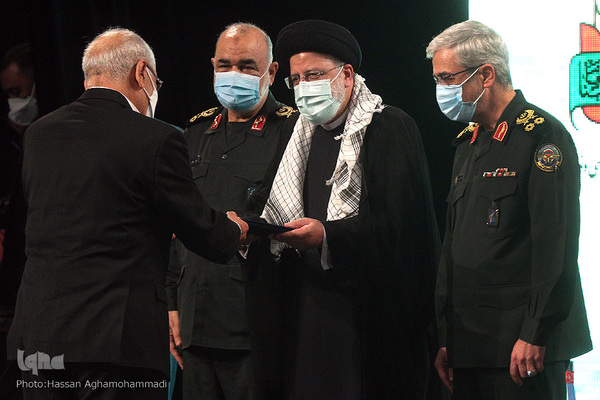 آیین تجلیل و تکریم از یک میلیون پیشکسوت دفاع مقدس با حضور رییس جمهور