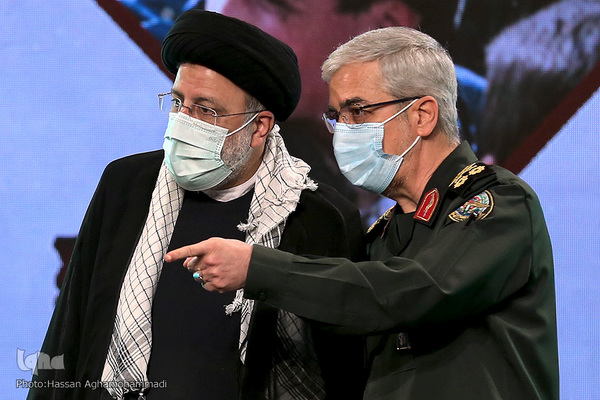  حجت الاسلام و المسلمین سیدابراهیم رئیسی، رییس جمهور و سرلشگر محمدباقری، رییس ستاد کل نیروهای مسلح