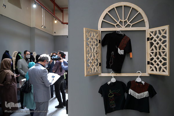 ششمین نمایشگاه لباس عاشورایی در فرهنگستان هنر