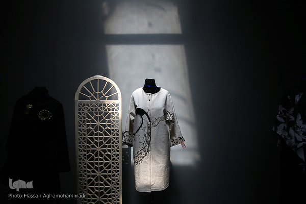 ششمین نمایشگاه لباس عاشورایی در فرهنگستان هنر