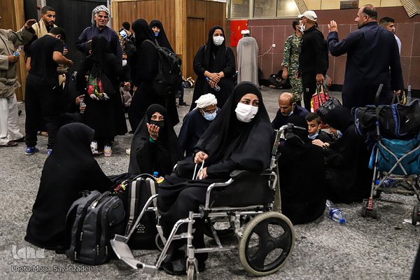 ازدحام زائرین اربعین در پشت مرز بسته شلمچه