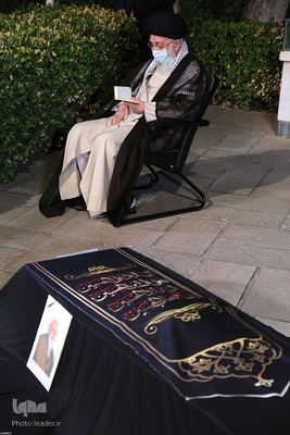 اقامه نماز بر پیکر آیت‌الله حسن‌زاده آملی