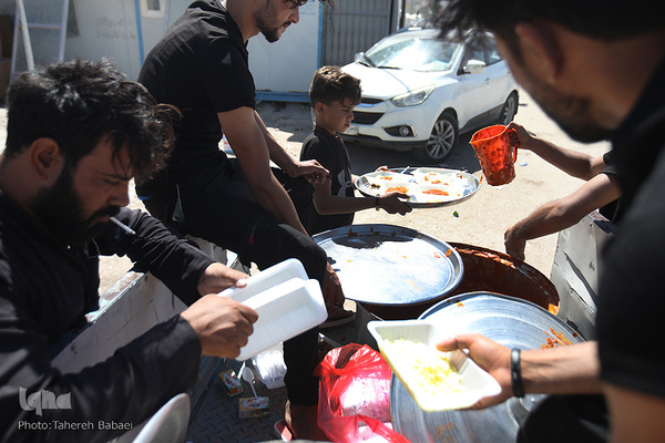 خادمین زائرین پیاده روی اربعین حسینی