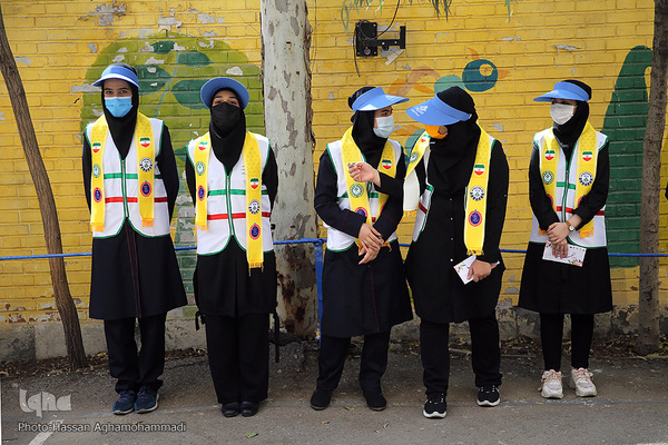 مراسم نمادین نواختن زنگ «شور عاطفه ها» در دبیرستان دخترانه شهید «محمدباقر صدر» منطقه ۱۱آموزش و پرورش تهران