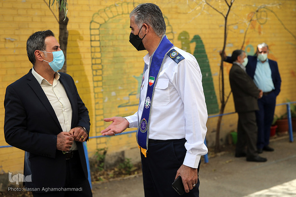 مراسم نمادین نواختن زنگ «شور عاطفه ها» در دبیرستان دخترانه شهید «محمدباقر صدر» منطقه ۱۱آموزش و پرورش تهران