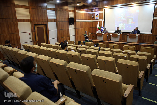 نشست تخصصی چهل سال تاتر مقاومت و چشم انداز پیش رو