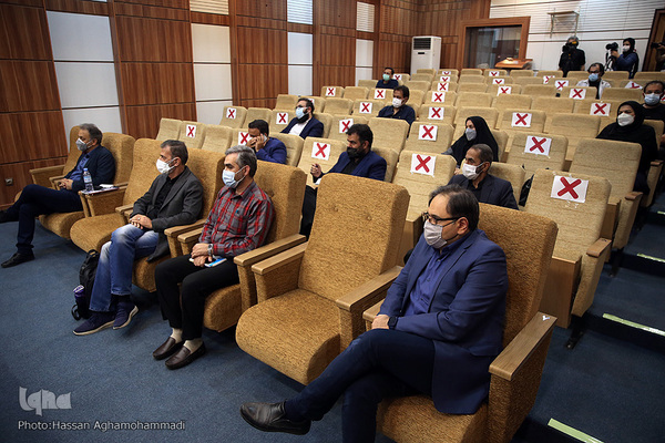 نشست تخصصی چهل سال تاتر مقاومت و چشم انداز پیش رو