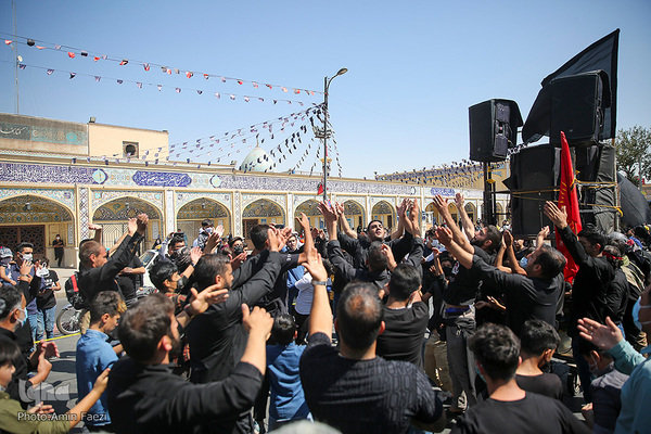 مراسم عزاداری زائرین و مجاورین آستان نورانی حضرت شاهچراغ(ع) در شیراز به مناسبت سالروز رحلت پیامبر گرامی اسلام(ص) و شهادت امام حسن مجتبی(ع) 