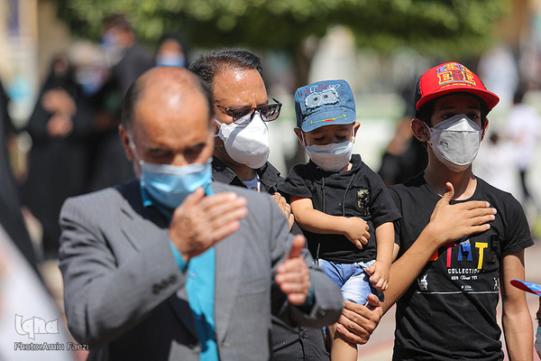 مراسم عزاداری زائرین و مجاورین آستان نورانی حضرت شاهچراغ(ع) در شیراز به مناسبت سالروز رحلت پیامبر گرامی اسلام(ص) و شهادت امام حسن مجتبی(ع) 