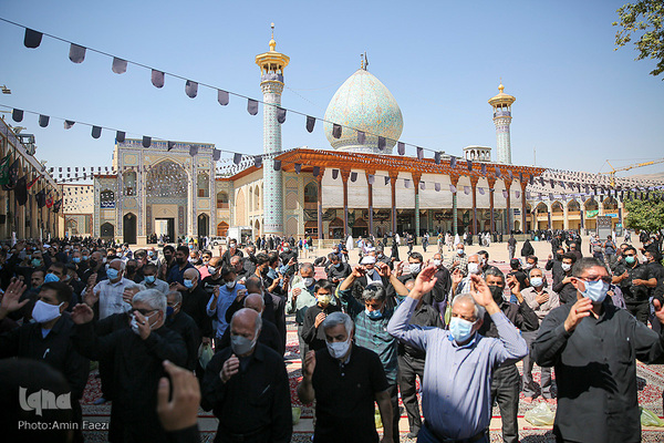 مراسم عزاداری زائرین و مجاورین آستان نورانی حضرت شاهچراغ(ع) در شیراز به مناسبت سالروز رحلت پیامبر گرامی اسلام(ص) و شهادت امام حسن مجتبی(ع) 