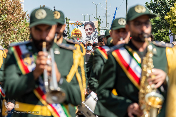 مراسم تشییع پیکر پاک شهید مدافع حرم «هادی شریفی» در بقعه امامزاده ابراهیم ملارد