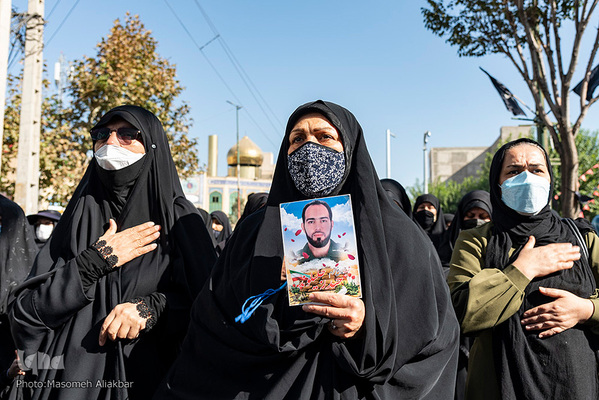 مراسم تشییع پیکر پاک شهید مدافع حرم «هادی شریفی» در بقعه امامزاده ابراهیم ملارد