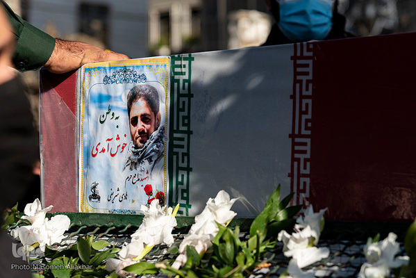 مراسم تشییع پیکر پاک شهید مدافع حرم «هادی شریفی» در بقعه امامزاده ابراهیم ملارد