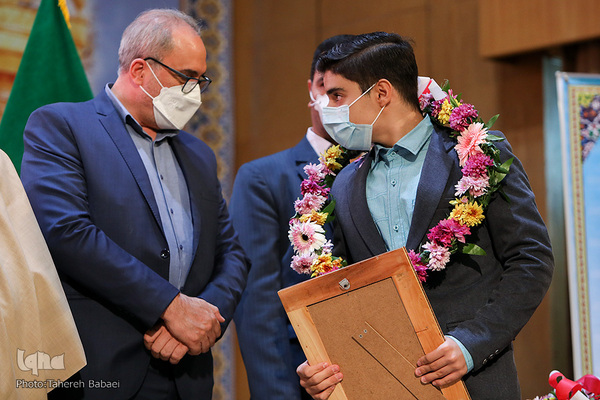 پانزدهمین آیین تجلیل از حافظان قرآن کریم