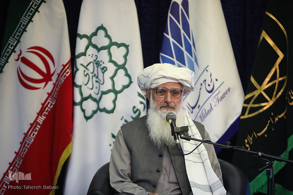 بازدید میهمانان کنفرانس وحدت اسلامی از برج میلاد