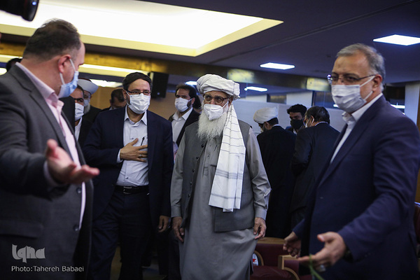 بازدید میهمانان کنفرانس وحدت اسلامی از برج میلاد