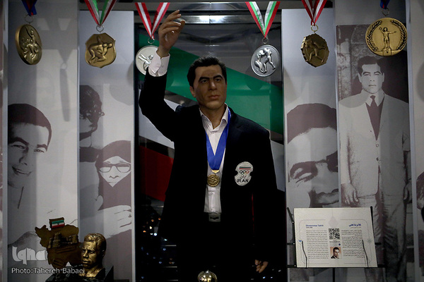 بازدید میهمانان کنفرانس وحدت اسلامی از برج میلاد