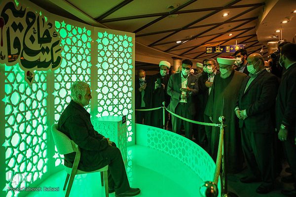 بازدید میهمانان کنفرانس وحدت اسلامی از برج میلاد