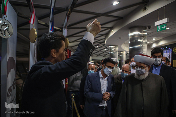 بازدید میهمانان کنفرانس وحدت اسلامی از برج میلاد