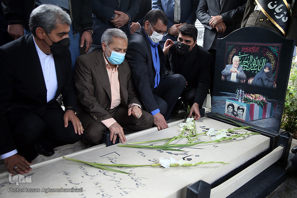 مراسم یادواره شهید فهمیده و شهدای دانش‌آموز در قطعه 24گلزار شهدای بهشت زهرا تهران