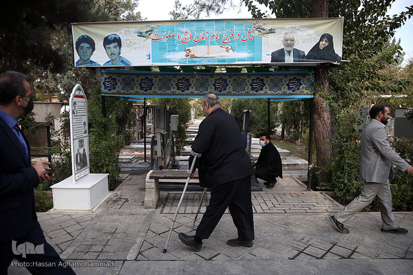 مراسم یادواره شهید فهمیده و شهدای دانش‌آموز در قطعه 24گلزار شهدای بهشت زهرا تهران