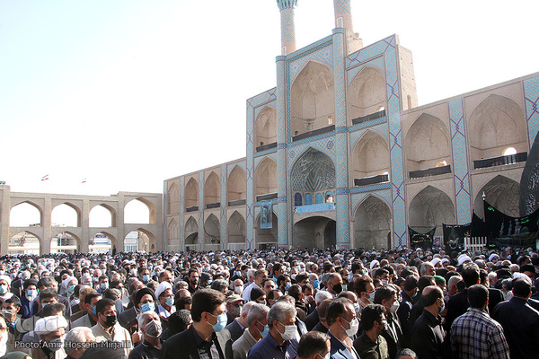تشییع پیکر آیت الله علاقه بند در یزد