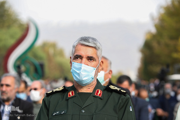 آیین تکریم خانواده معظم شهید احراز هویت شده