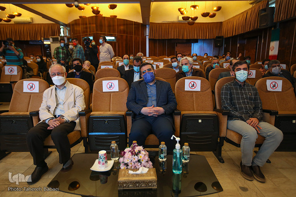 نشست معرفی کتاب «پنج گانه افول آمریکا»