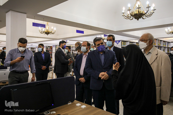 نشست معرفی کتاب «پنج گانه افول آمریکا»