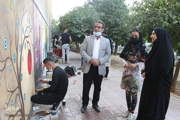 جشنواره نقاشی دیواری «آوای پاییز» در شیراز