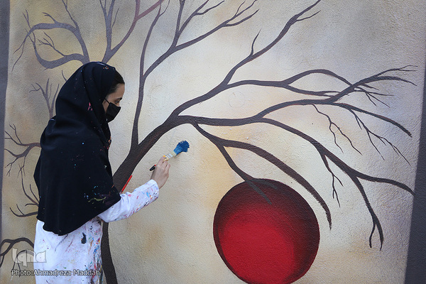 جشنواره نقاشی دیواری «آوای پاییز» در شیراز