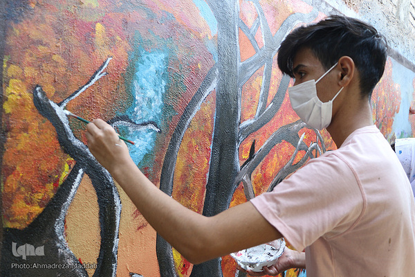 جشنواره نقاشی دیواری «آوای پاییز» در شیراز