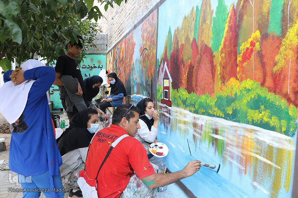 جشنواره نقاشی دیواری «آوای پاییز» در شیراز