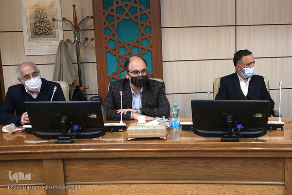 مراسم تجلیل از آیت الله محقق داماد