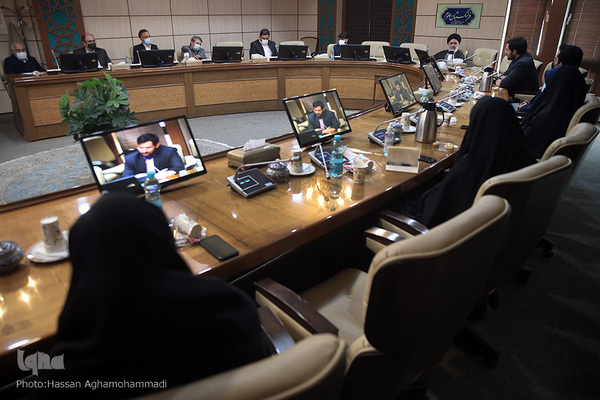 مراسم تجلیل از آیت الله محقق داماد