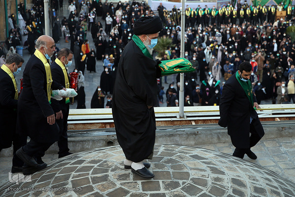 مراسم تعویض پرچم آستان منور حضرت عبدالعظیم حسنی(ع)