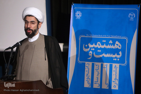 حجت‌الاسلام والمسلمین مصطفی رستمی، رییس نهاد نمایندگی مقام معظم رهبری در دانشگاه‌ها