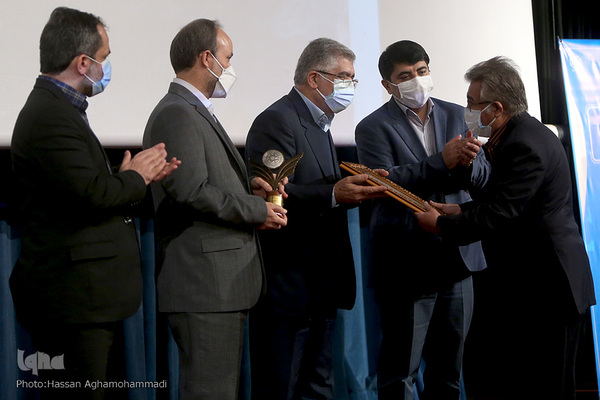 مراسم اختتامیه بیست‌وهشتمین جشنواره ملی کتاب و نوزدهمین جشنواره ملی پایان‌نامه سال دانشجویی