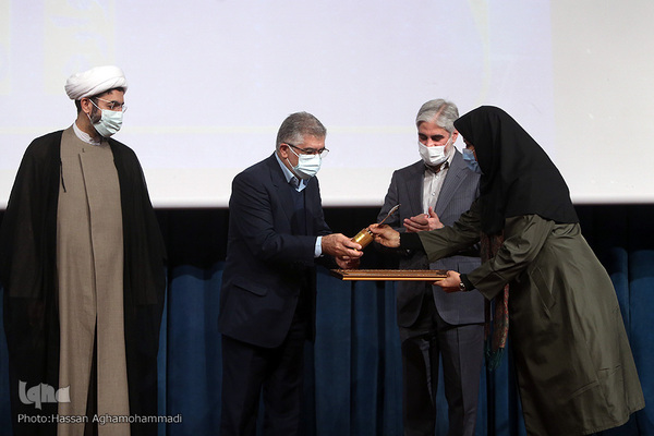 مراسم اختتامیه بیست‌وهشتمین جشنواره ملی کتاب و نوزدهمین جشنواره ملی پایان‌نامه سال دانشجویی