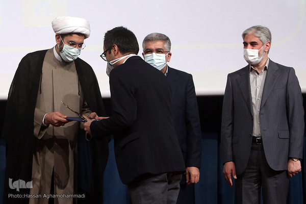 مراسم اختتامیه بیست‌وهشتمین جشنواره ملی کتاب و نوزدهمین جشنواره ملی پایان‌نامه سال دانشجویی