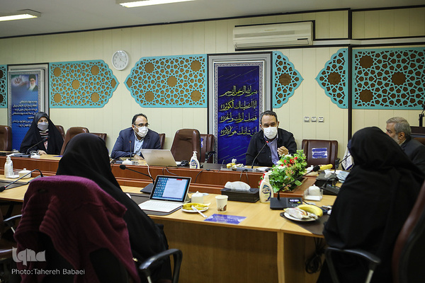 نقش دانش‌آموختگان قرآن و حدیث در ترویج سبک زندگی قرآنی در جامعه