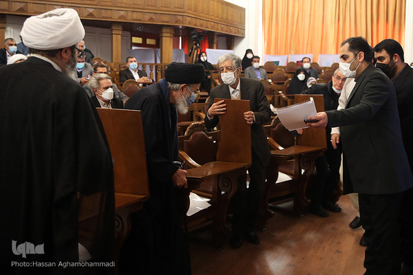 آیین رونمایی از آثار علمی و پژوهشی کتابخانه، موزه و مرکز اسناد مجلس شورای اسلامی