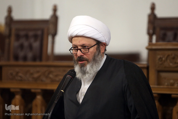 حجت الاسلام والمسلمین غلامرضا قاسمیان، رئیس کتابخانه، موزه و مرکز اسناد مجلس